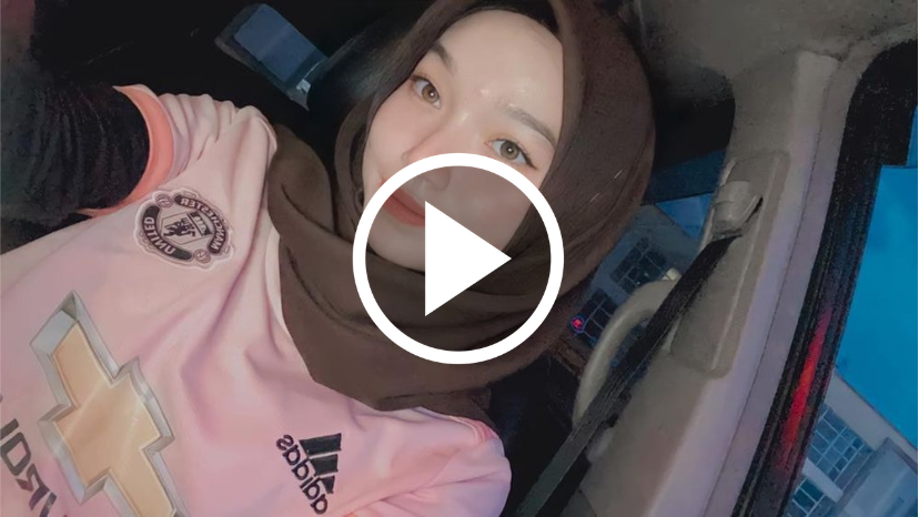 Beautiful Hijab Girl Msturbatiion Car Outdoor next to bussy road
